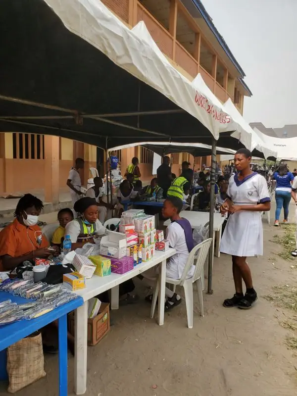 Volunteers dispensing free medicines at Navy Town